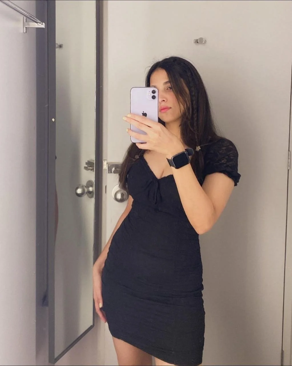 Neha Downtown Dubai Escorts