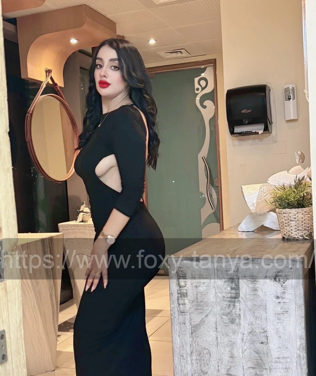 Jesmine Dubai Independent Escorts